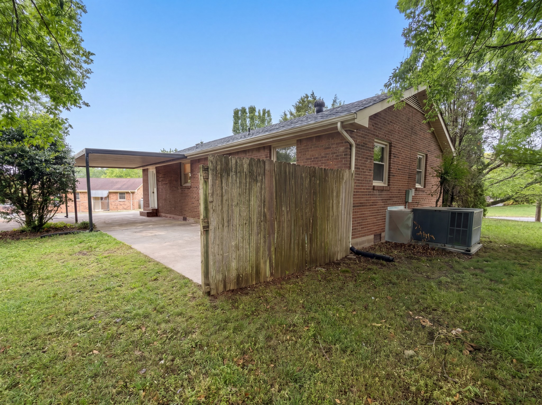 587 Lafayette Road Clarksville, TN 37042 - Photo 15 of 20