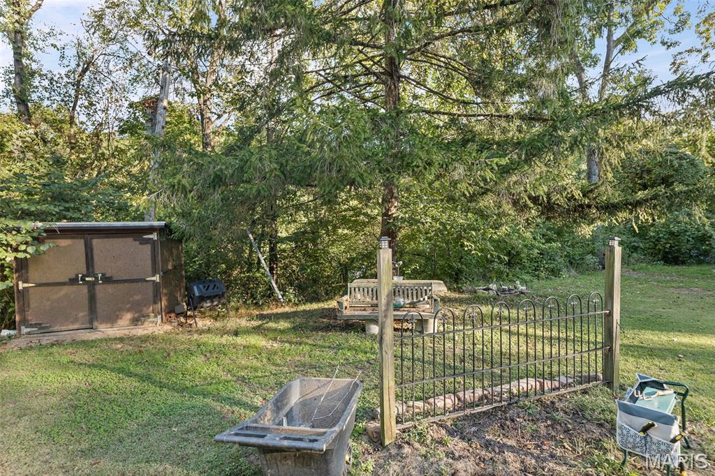 318 Union Hill Road Fairview Heights, IL 62208 - Photo 13 of 41