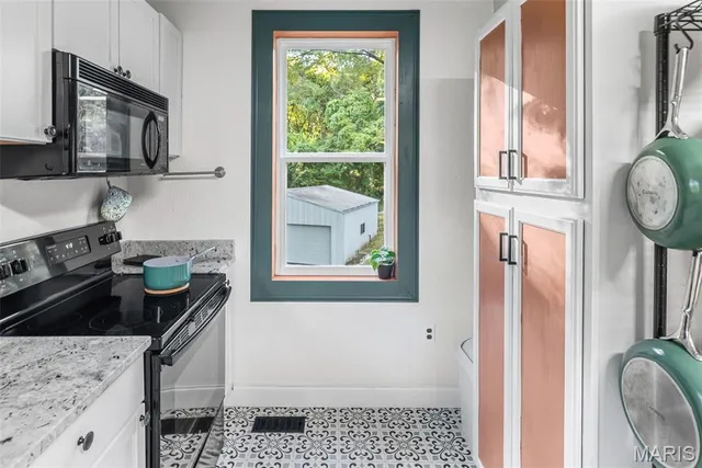 $195,000 | 318 Union Hill Road, Fairview Heights, IL 62208