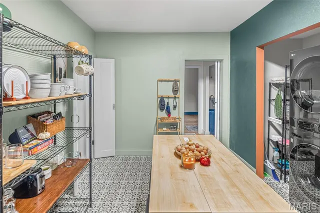 $195,000 | 318 Union Hill Road, Fairview Heights, IL 62208