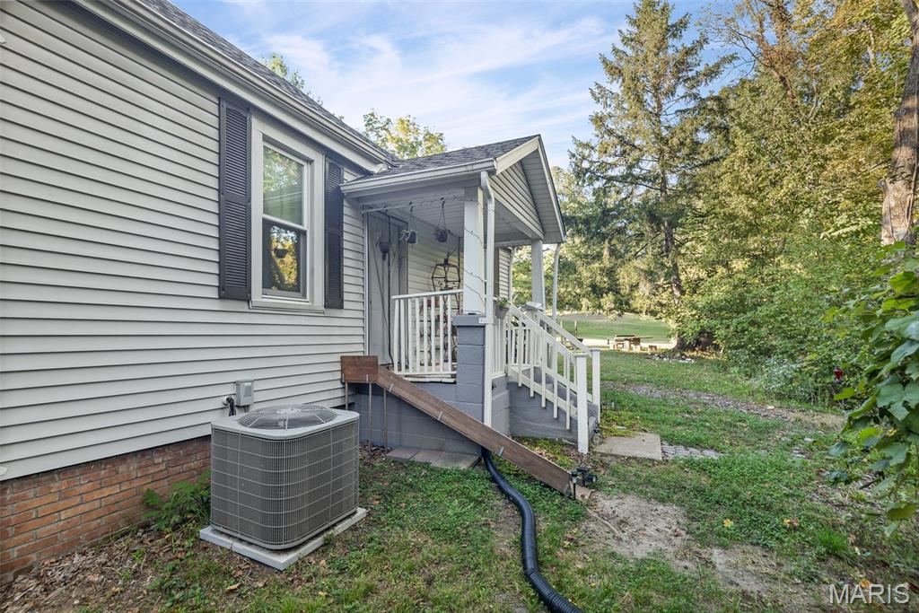 318 Union Hill Road Fairview Heights, IL 62208 - Photo 9 of 41