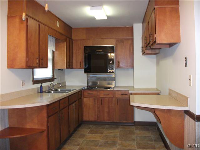 4957 Egypt Road Coplay, PA 18037 - Photo 5 of 12 Gallery Image 5