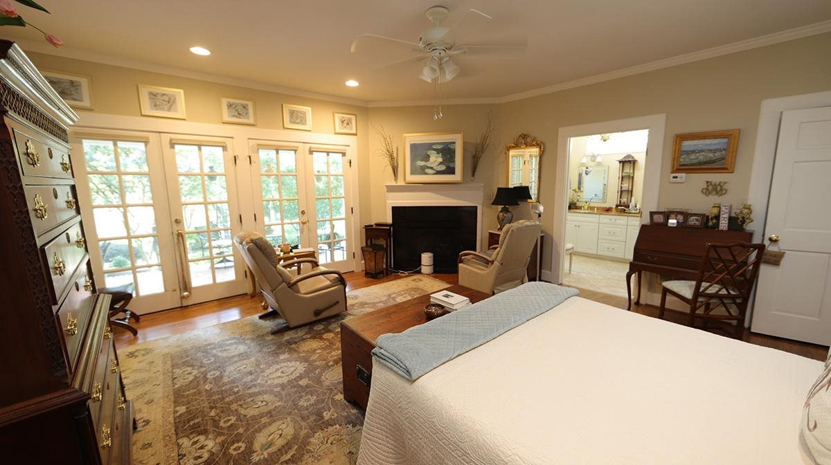 2707 Lochmore Drive Raleigh, NC 27608 - Photo 3 of 29 Photo 3