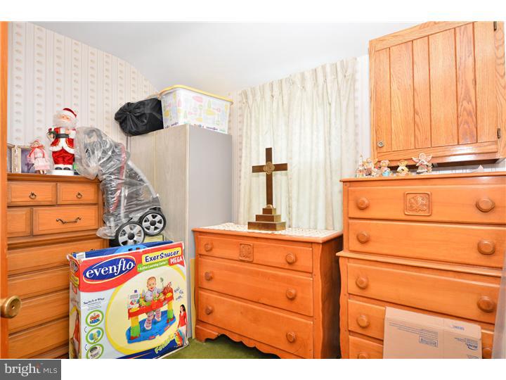 1746 Earlington Road Havertown, PA 19083 - Photo 15 of 22