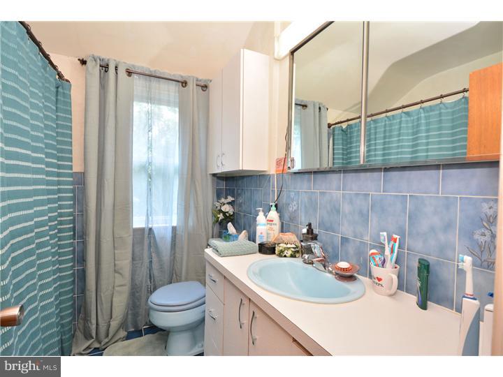 1746 Earlington Road Havertown, PA 19083 - Photo 18 of 22