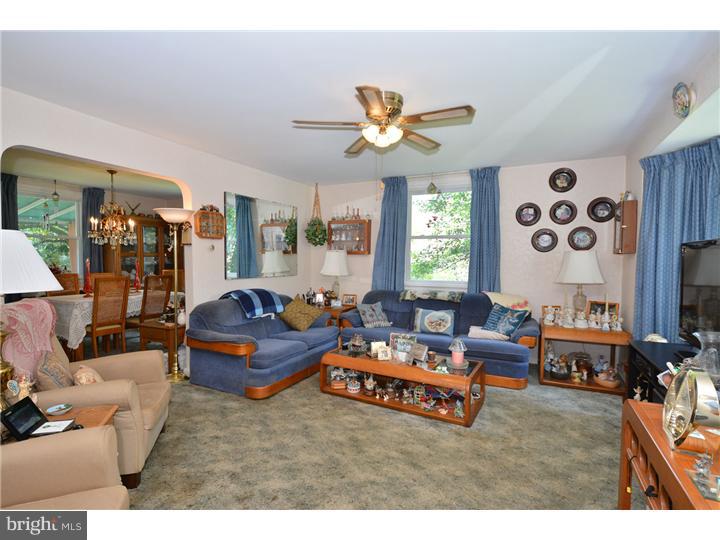 1746 Earlington Road Havertown, PA 19083 - Photo 3 of 22