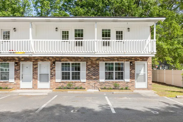 $2,195 | 270 Fleming Road, Unit C, Charleston, SC 29412