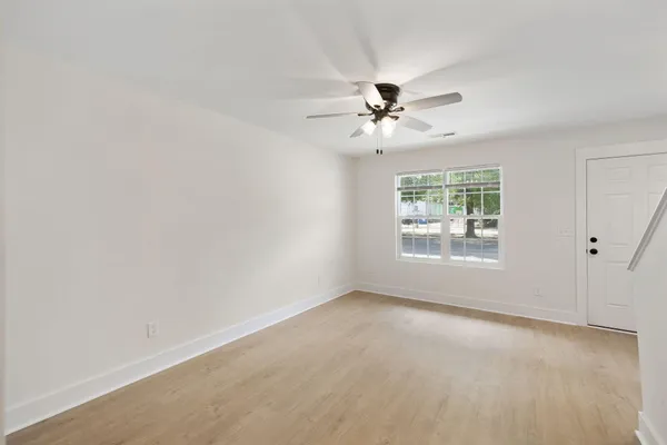 $2,195 | 270 Fleming Road, Unit C, Charleston, SC 29412