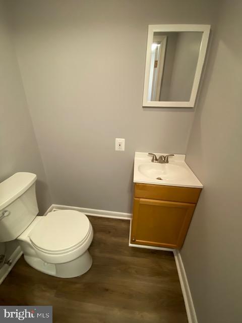 202 Old Riverside Road Brooklyn, MD 21225 - Photo 15 of 26 Half Bath on Main Level