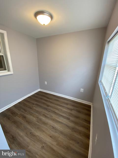 202 Old Riverside Road Brooklyn, MD 21225 - Photo 16 of 26 Great Office or Den on Main Floor