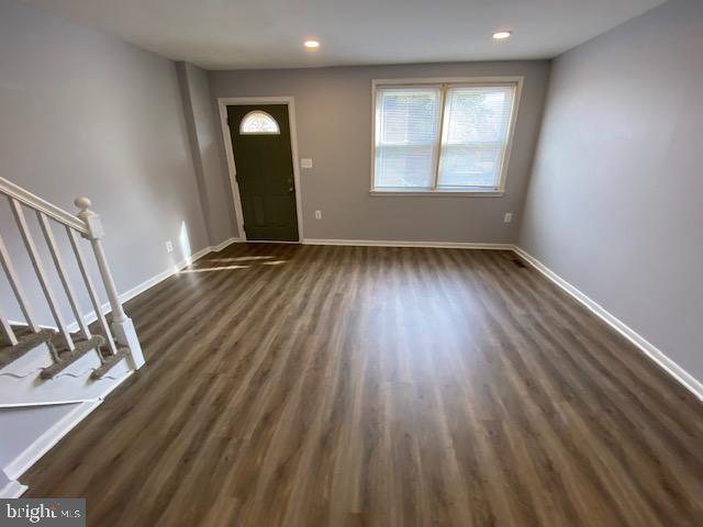 202 Old Riverside Road Brooklyn, MD 21225 - Photo 8 of 26 Spacious Living Room