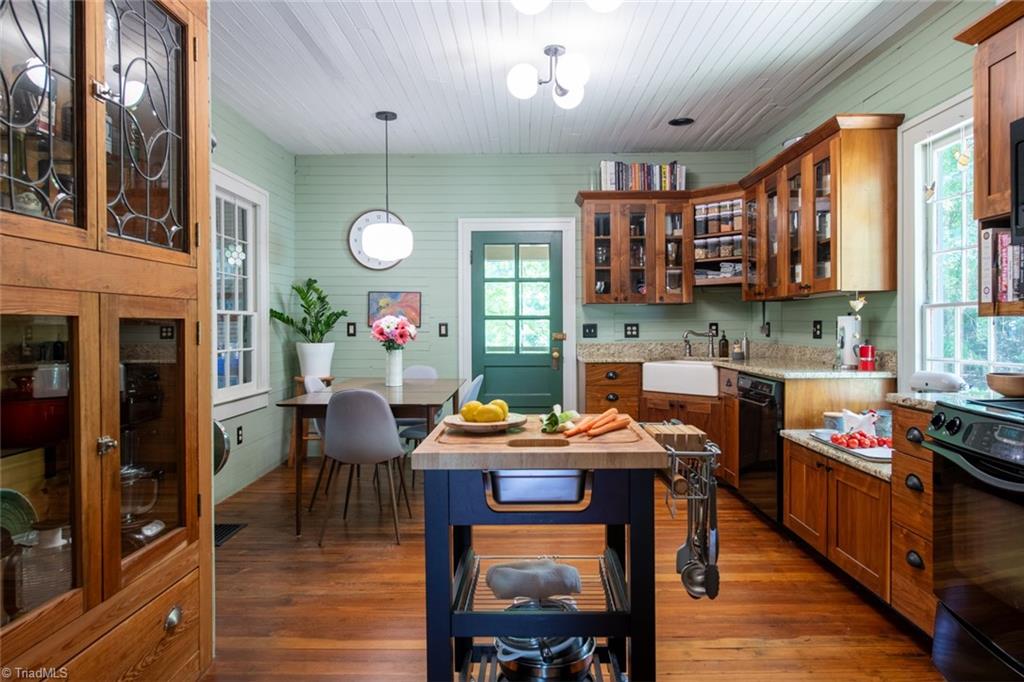 2440 Hodges Road Burlington, NC 27217 - Photo 8 of 32 Gallery Image 8