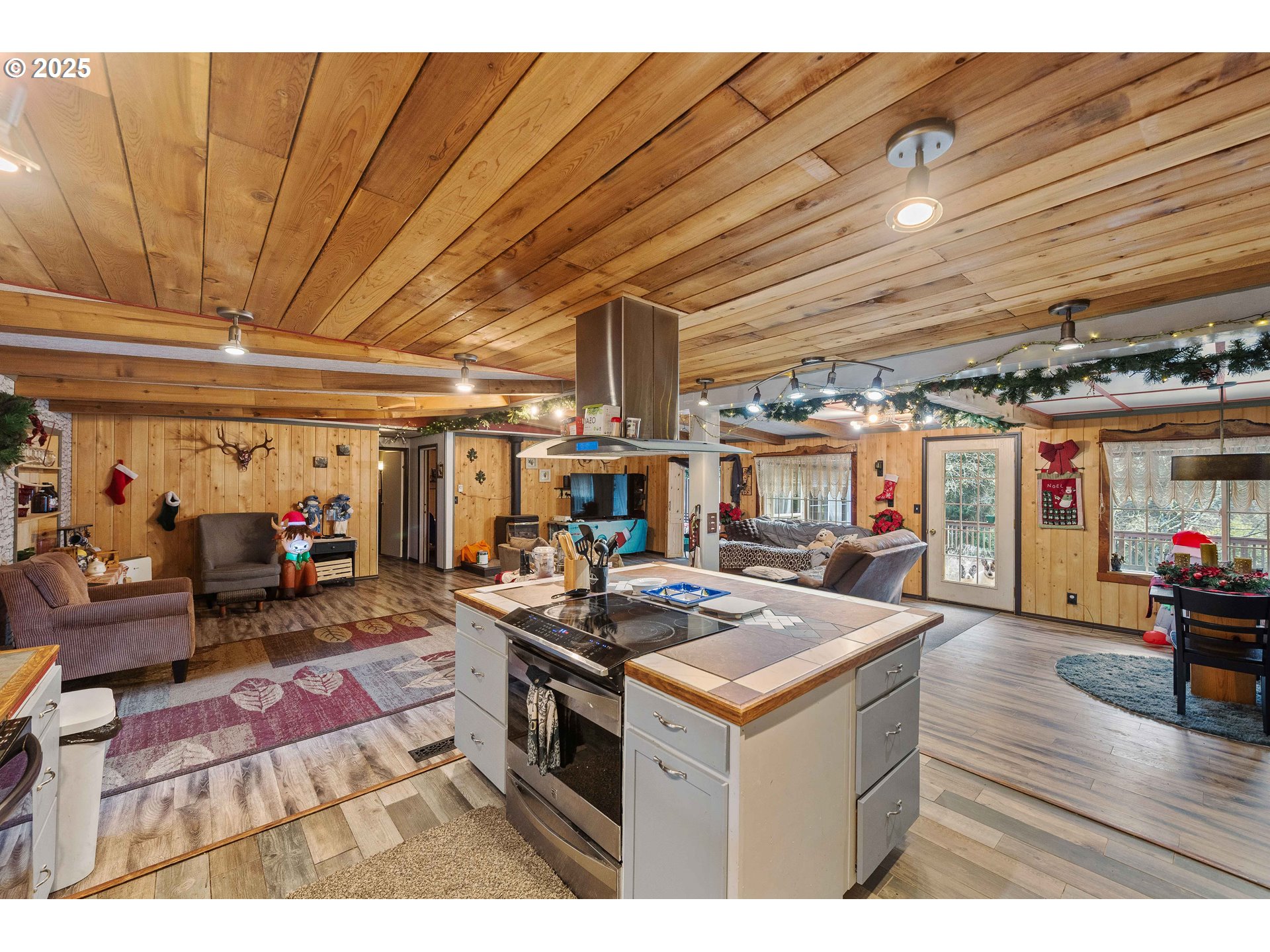 93496 Easy Lane Coos Bay, OR 97420 - Photo 10 of 47