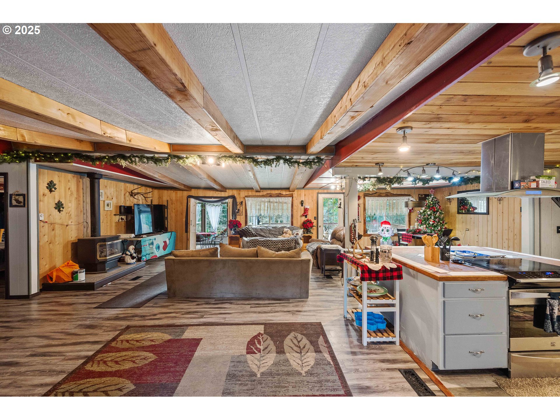 93496 Easy Lane Coos Bay, OR 97420 - Photo 11 of 47 Dining Area