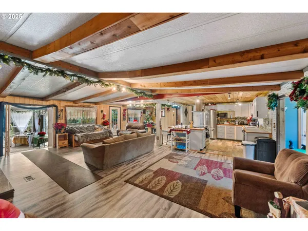 $999,999 | 93496 Easy Lane, Coos Bay, OR 97420