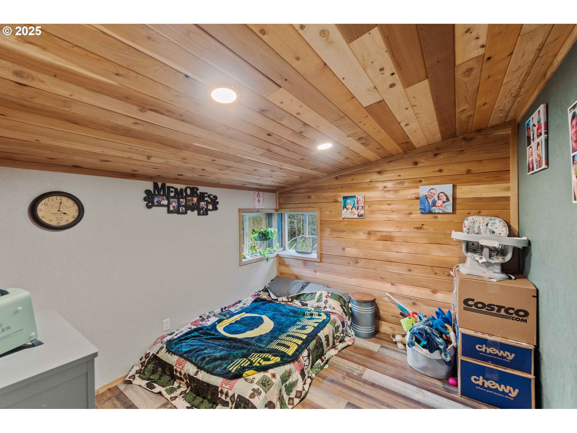 93496 Easy Lane Coos Bay, OR 97420 - Photo 33 of 47 Bedroom