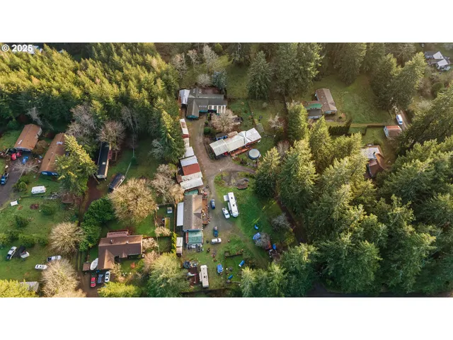 $1,295,000 | 93496 Easy Lane, Coos Bay, OR 97420