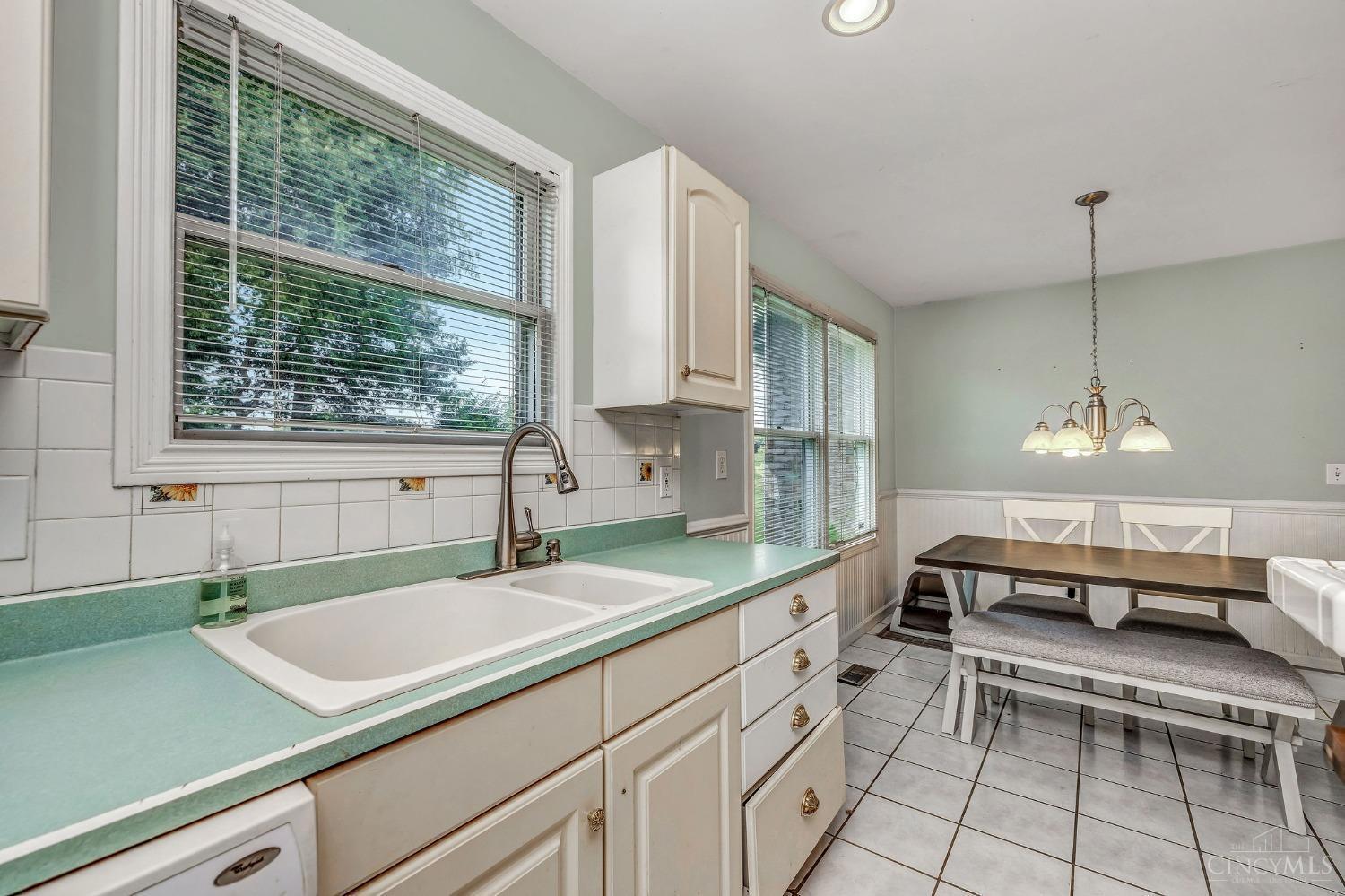 10925 Colerain Road Cincinnati, OH 45252 - Photo 21 of 43