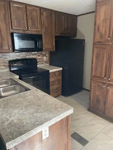 $1,050 | 5955 Tenderfoot Trail, Fort Worth, TX 76135