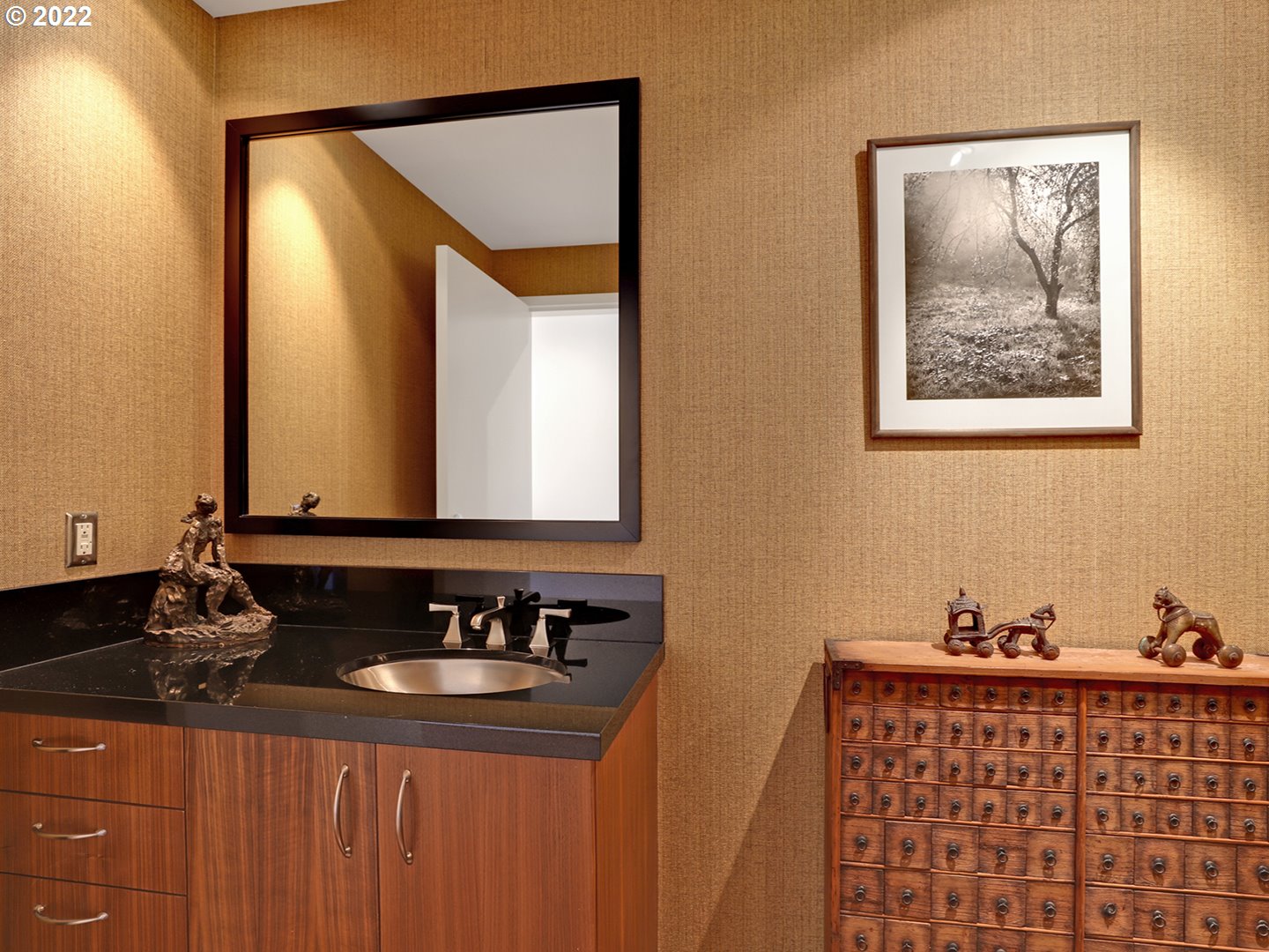 1221 Southwest 10th Avenue, Unit 1804 Portland, OR 97205 - Photo 19 of 32