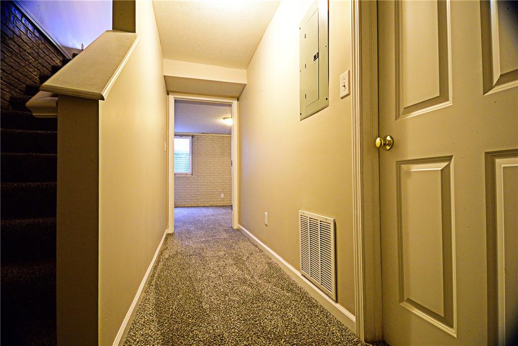 8446 Hague Road Indianapolis, IN 46256 - Photo 24 of 37 Gallery Image 24