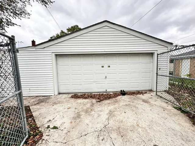 $162,000 | 1581 Kenilworth Drive, Calumet City, IL 60409