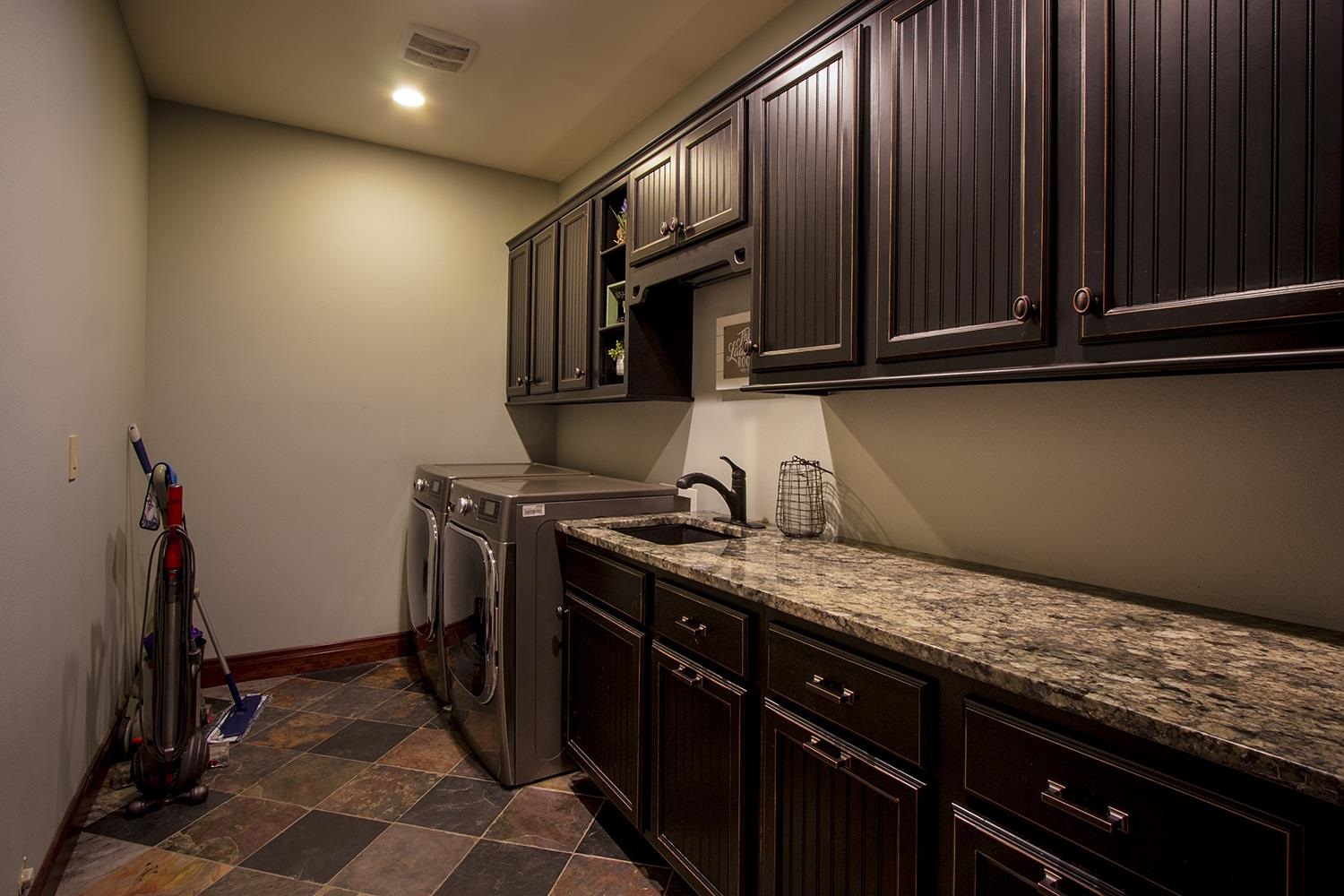 1305 West Strong Road Spokane, WA 99208 - Photo 13 of 45
