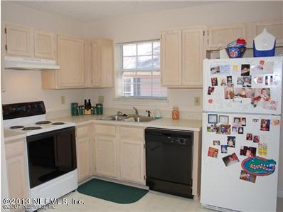 7680 Spring Branch Court Jacksonville, FL 32221 - Photo 4 of 13 Kitchen