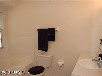 7680 Spring Branch Court Jacksonville, FL 32221 - Photo 7 of 13 Master bath
