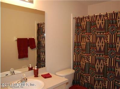 7680 Spring Branch Court Jacksonville, FL 32221 - Photo 10 of 13 Hall bath