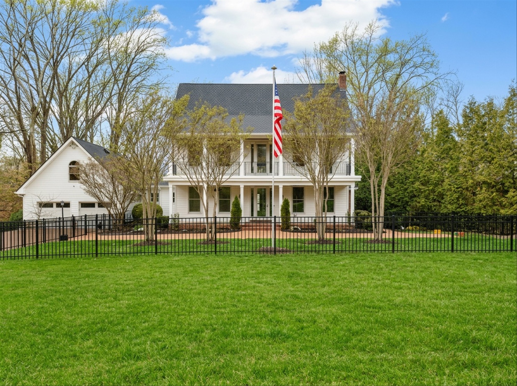 3863 Saundersville Ferry Road Mount Juliet, TN 37122 - Photo 5 of 83 a view of a house with a big yard