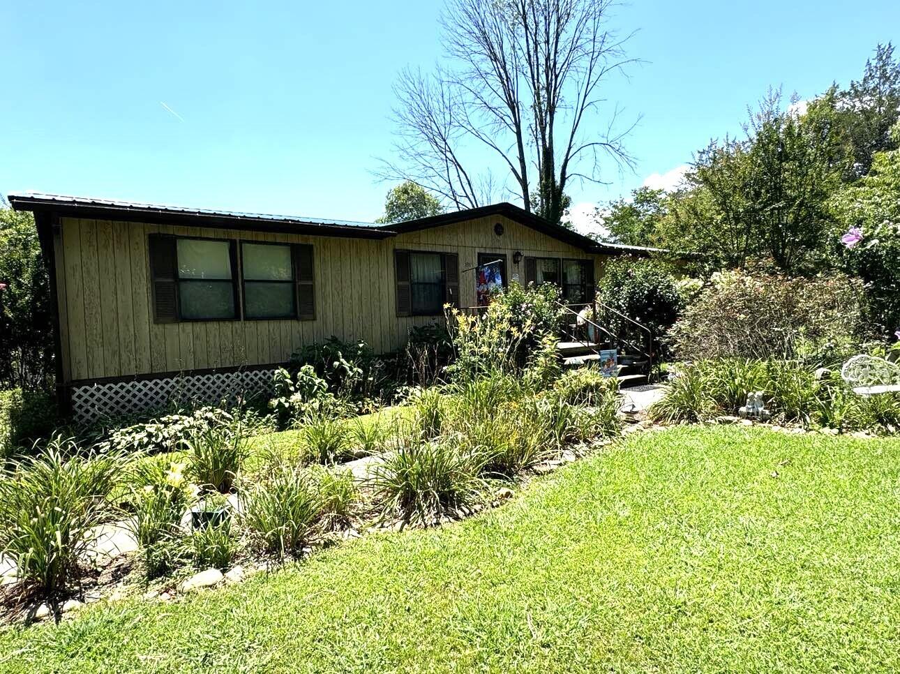 191 Ledford Calfee Road Southeast Cleveland, TN 37323 - Photo 1 of 11 4 (9)
