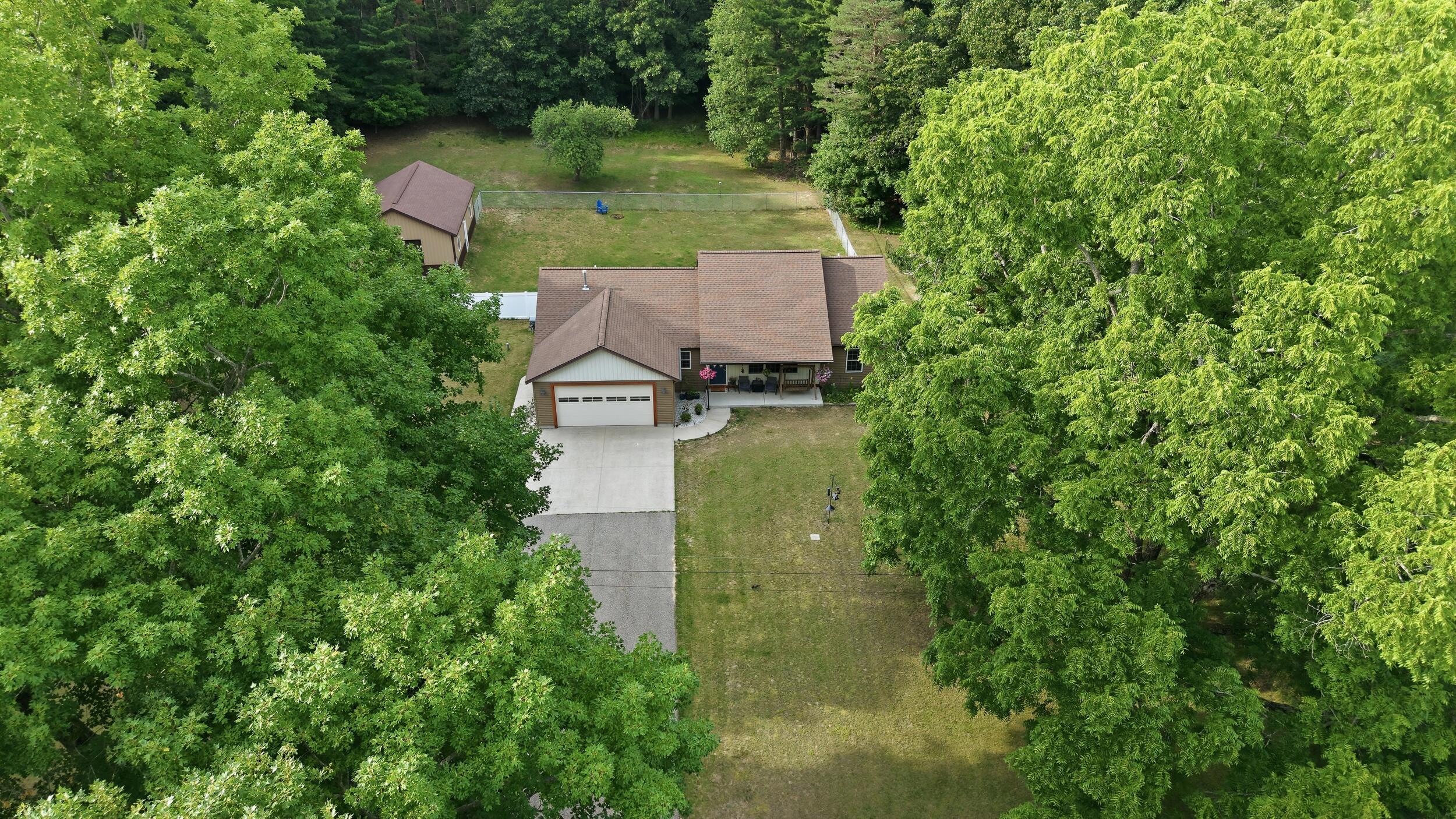 6024 Hancock Road Montague, MI 49437 - Photo 4 of 56 4_6024 hancock rd_010