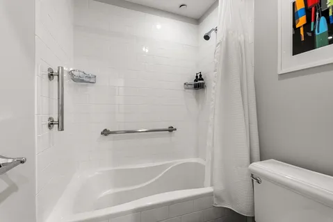 $845,000 | 2 Clarendon Street, Unit 302, Boston, MA 02116
