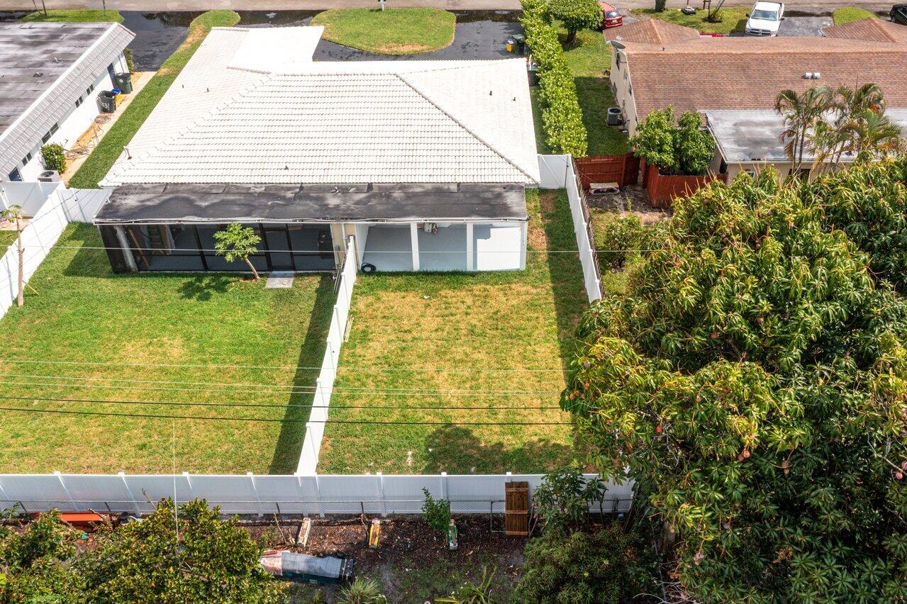 245 Southwest 6th Street Boca Raton, FL 33432 - Photo 25 of 40 an aerial view of a house with a yard