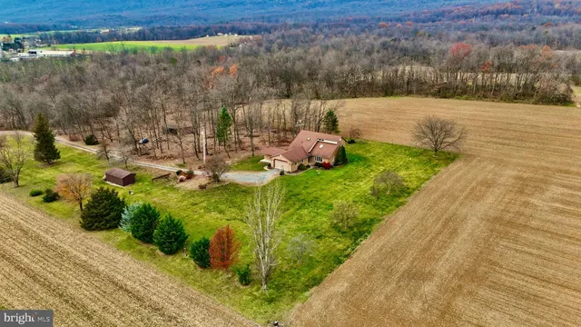 $1,950 | 11 Carpenter Lane, Newburg, PA 17240