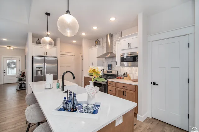 $529,900 | 420 Winnie Way, Lawrence, KS 66049