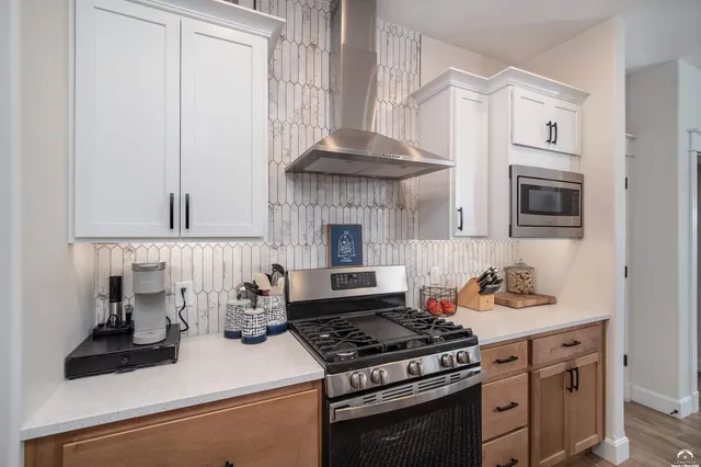 $529,900 | 420 Winnie Way, Lawrence, KS 66049