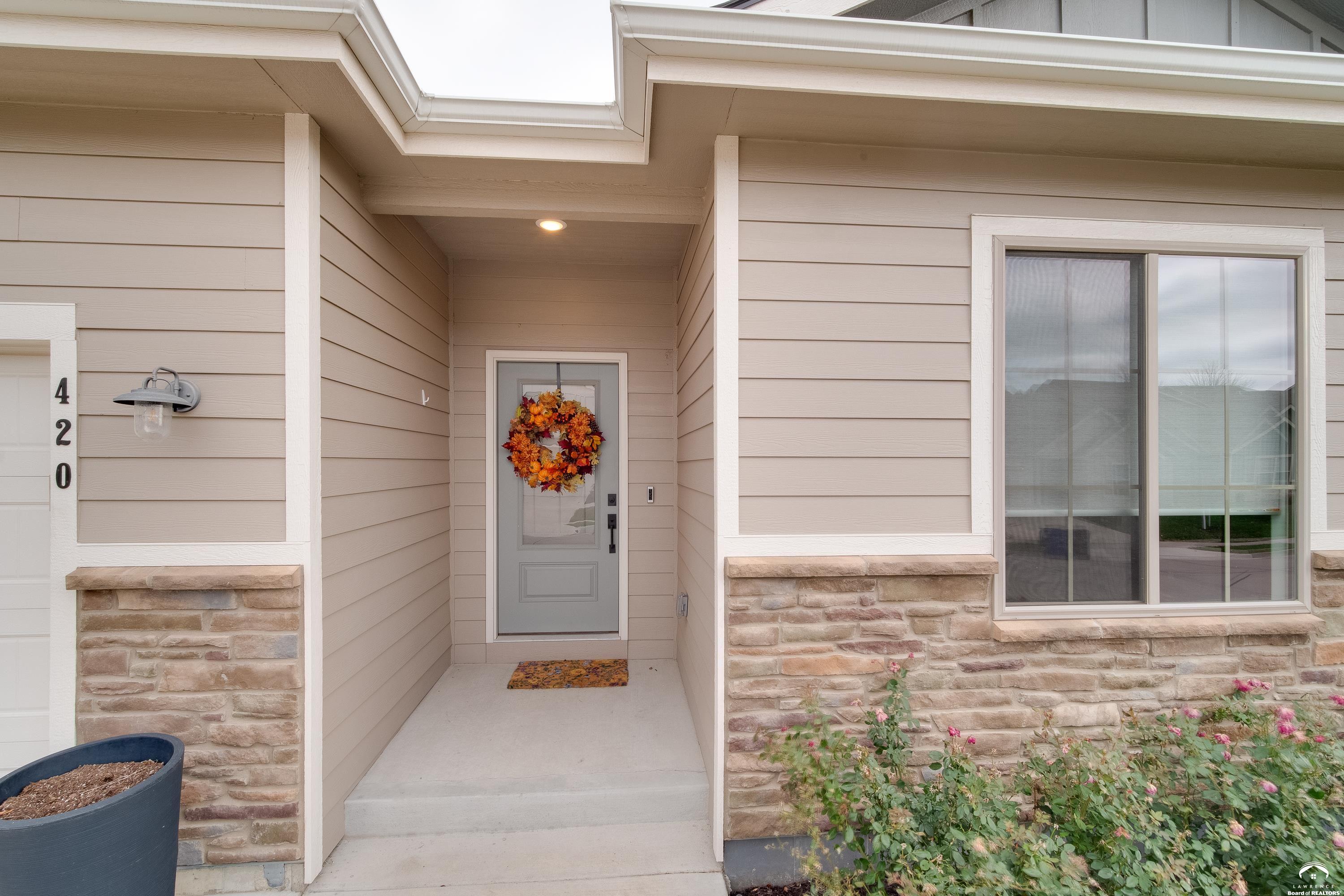 420 Winnie Way Lawrence, KS 66049 - Photo 3 of 41