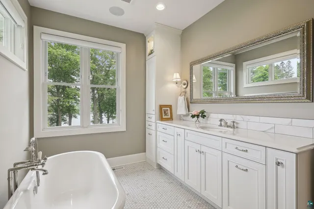 $1,500,000 | 92176 Heppner Road, Sturgeon Lake, MN 55783