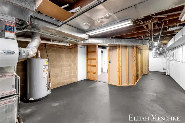 $329,900 | 1408 Mark Street Northeast, Grand Rapids, MI 49525