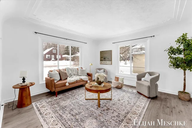 $329,900 | 1408 Mark Street Northeast, Grand Rapids, MI 49525