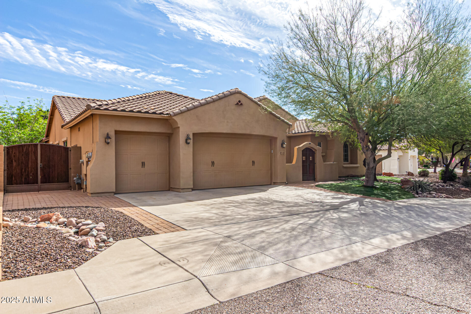 5523 West Yearling Road Phoenix, AZ 85083 - Photo 3 of 54 a house view with a outdoor space