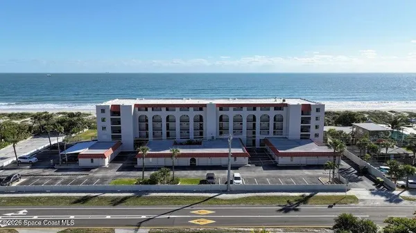 $3,600 | 1305 South Atlantic Avenue, Unit 210, Cocoa Beach, FL 32931