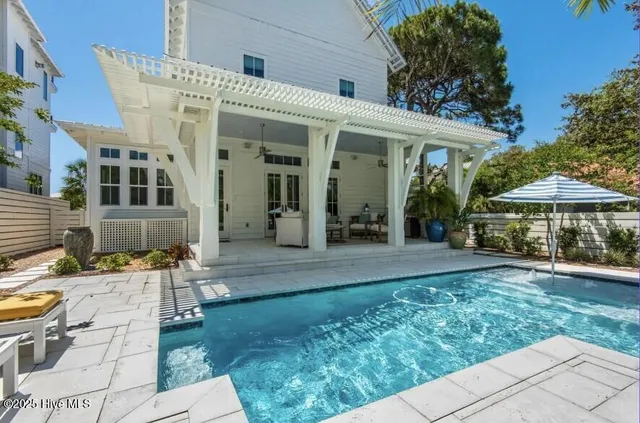 $2,350,000 | 2103 Evans Street, Morehead City, NC 28557