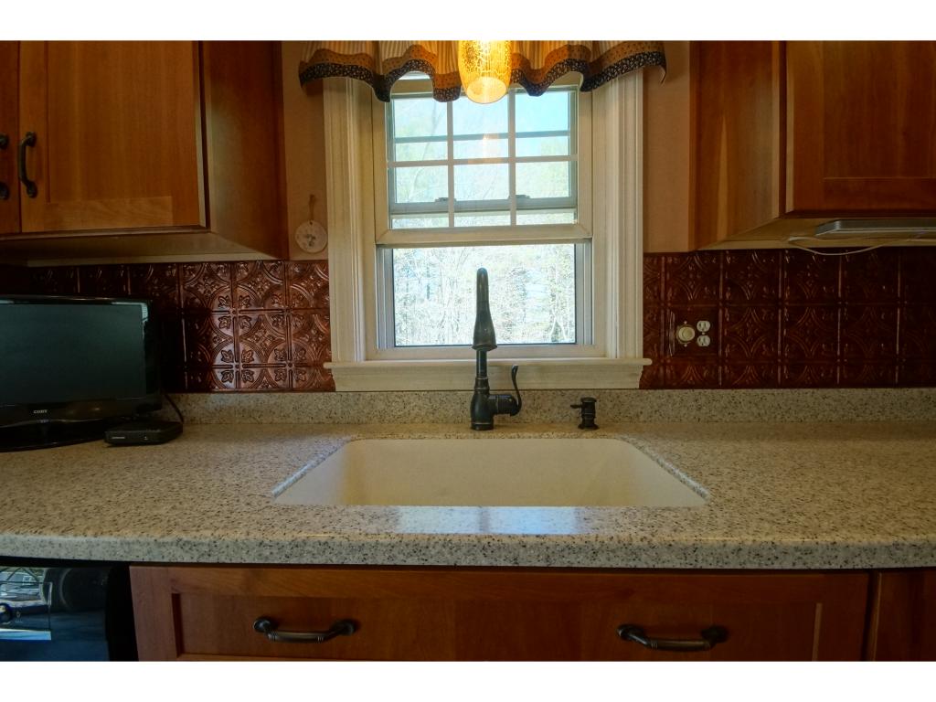 7 Huckleberry Road Raymond, NH 03077 - Photo 14 of 31