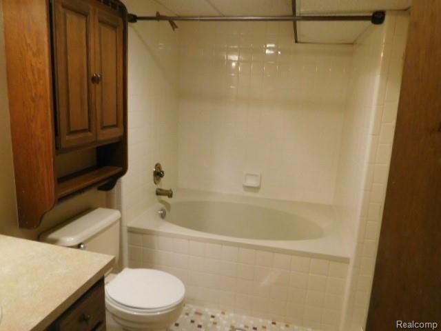 927 West Twelve Mile Road Royal Oak, MI 48073 - Photo 26 of 26