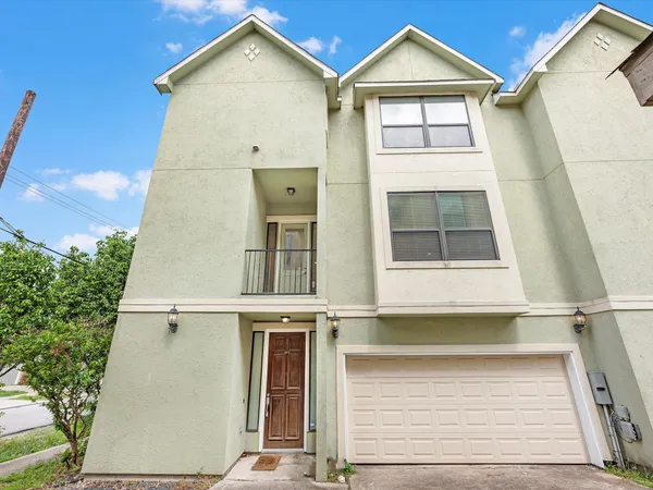 $2,875 | 4217 Koehler Street, Houston, TX 77007