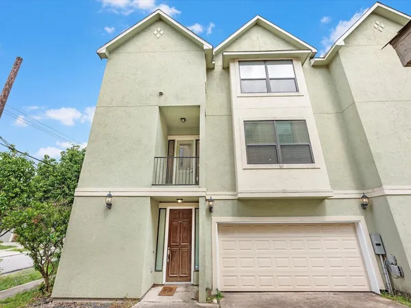 $2,950 | 4217 Koehler Street, Houston, TX 77007