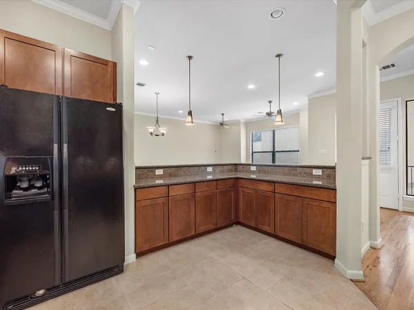 $2,875 | 4217 Koehler Street, Houston, TX 77007